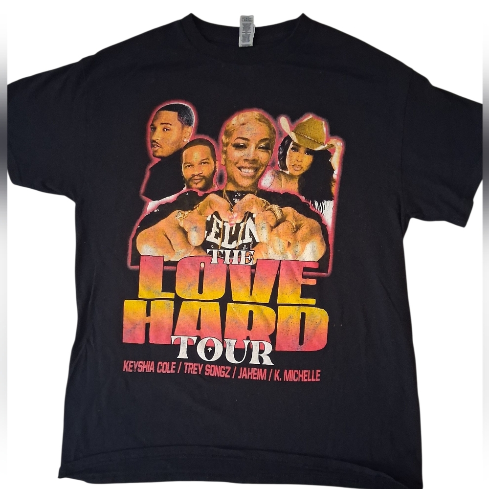 Love Hard Tour Black and Red Short Sleeve Concert Tee Female medium